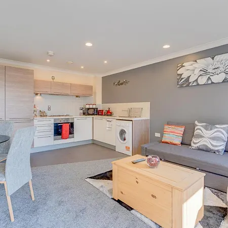 Mica Point Centre Apartment